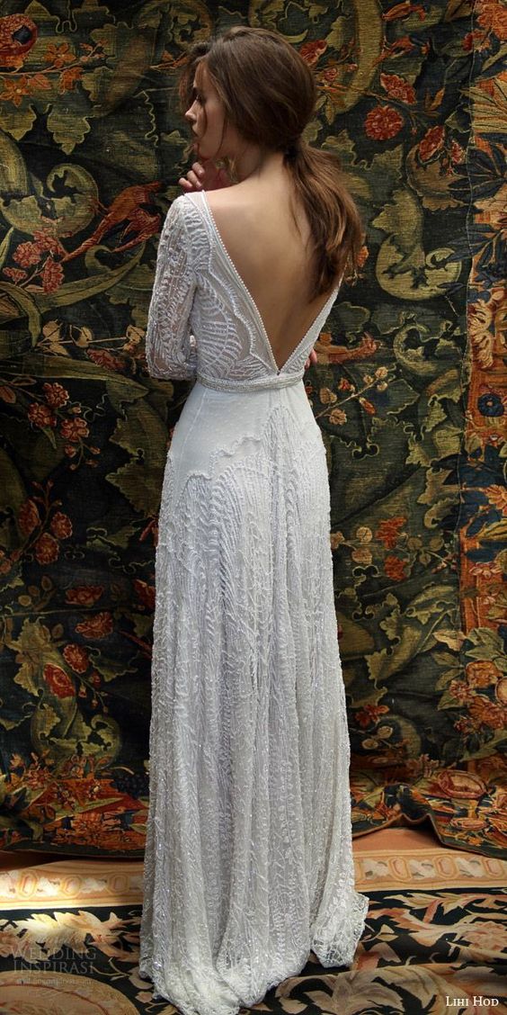 suknia ślubna vintage z dekoltem