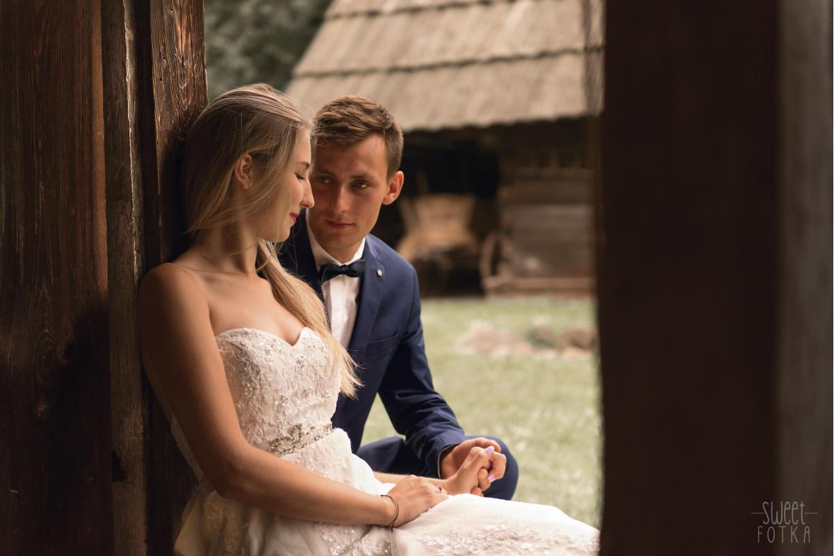 Fotografia ślubna / narzeczeńska / rodzinna / ciążowa / okolicznościowa