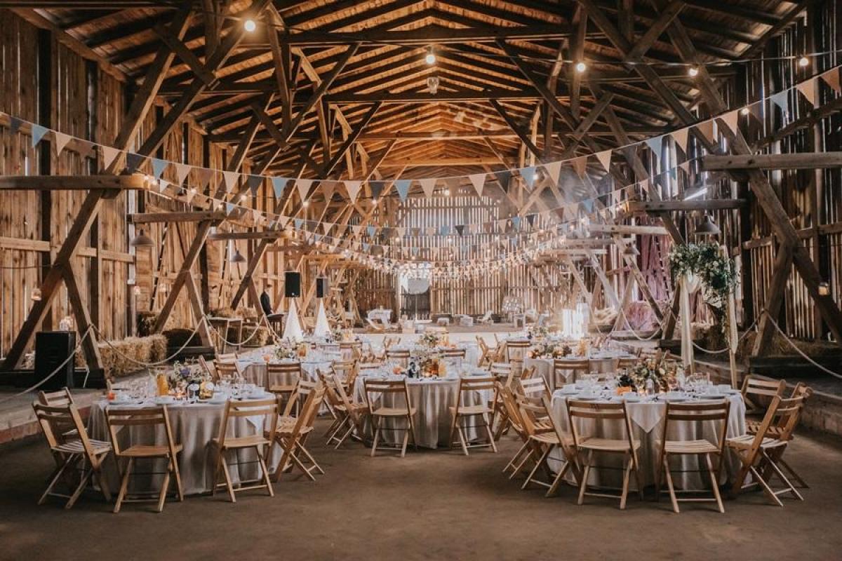 WIÓROWNIA -  drewniane dekoracje ślubne