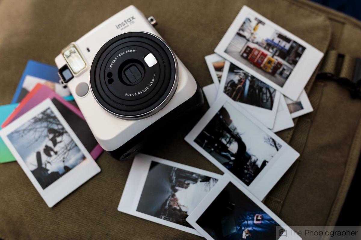 Aparat natychmiastowy Instax: stwórz własną fotobudkę!