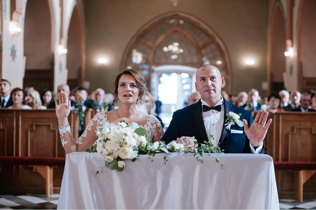 Fotografia ślubna Podkarpacie – naturalne, pełne emocji kadry